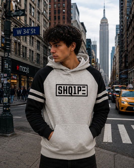 College-Hoodie mit Farbblockdesign