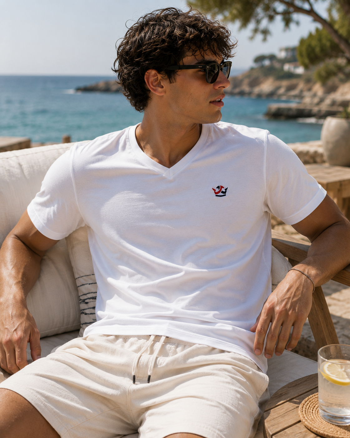 T-Shirt V Neck (White)