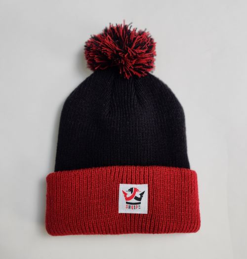 Pom Pom Beanie Schwarz/Rot